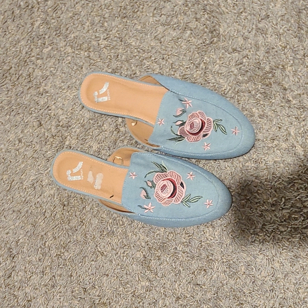 SHOES